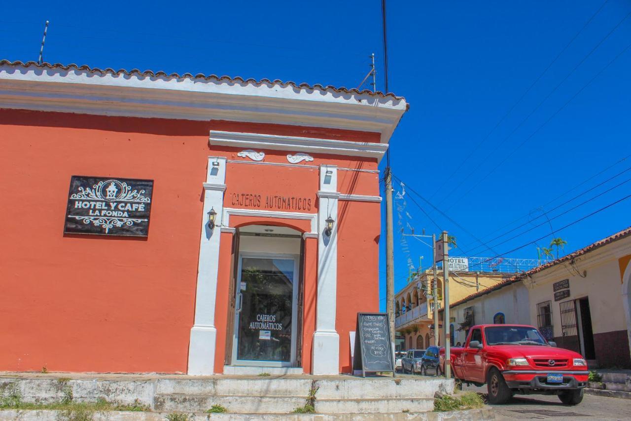 Hotel Y Cafe Ixmati Suchitoto 外观 照片